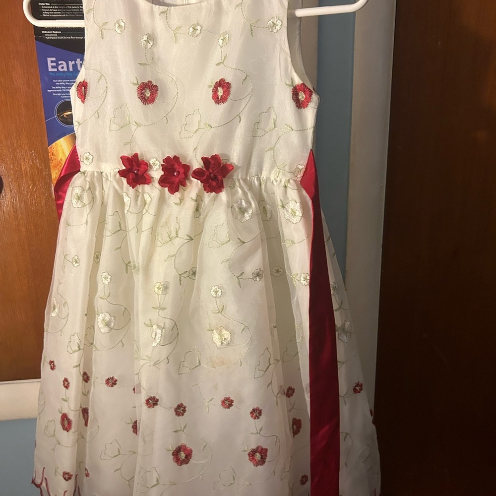 White and Red Sleeveless Sundress with Crew Neck for Wedding Guest